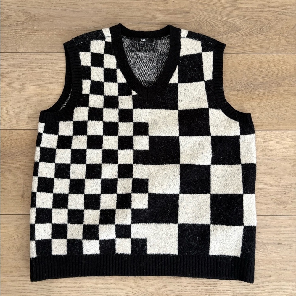Vans Black and White Checkered Sweater Vest. Size M/L